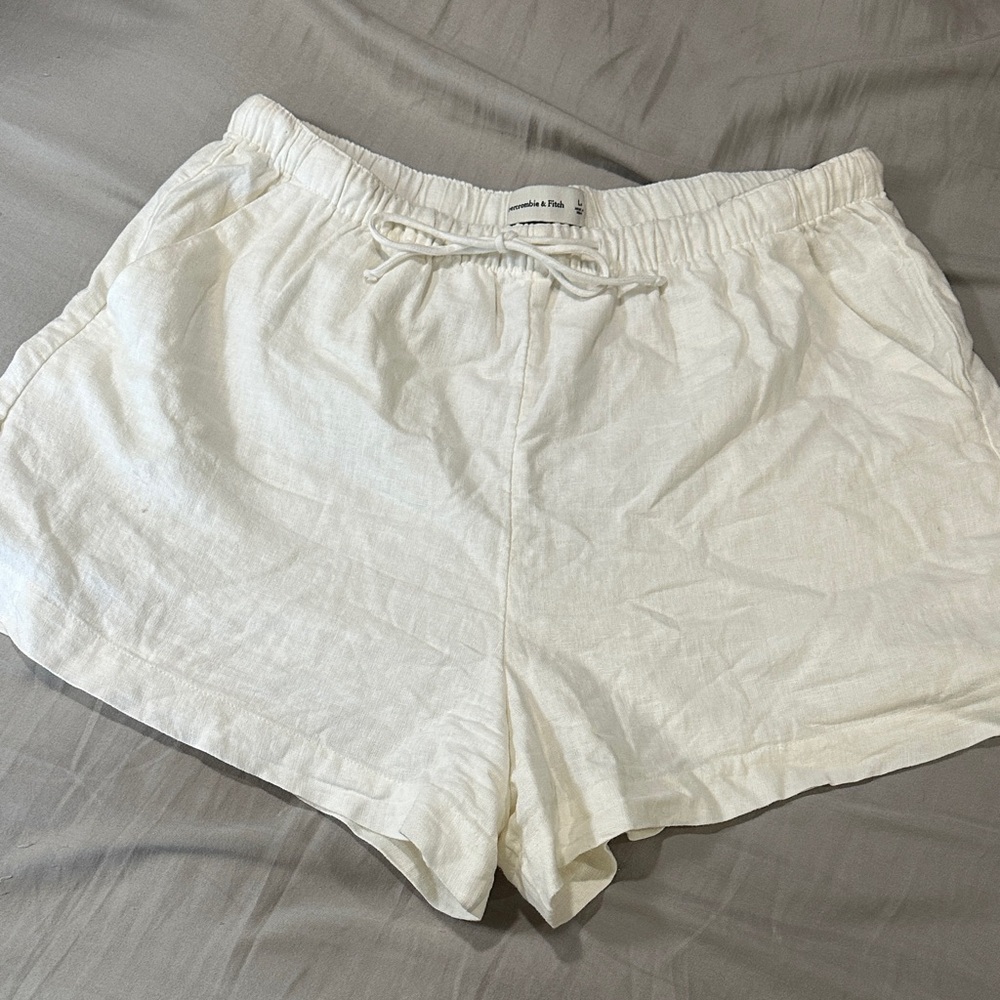 Abercrombie & Fitch Women's White Athletic Shorts